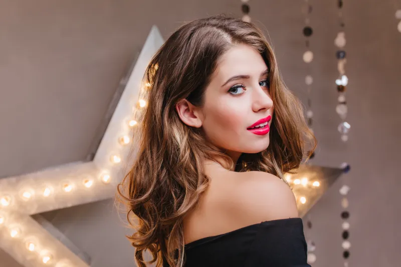 Peinados de Fiesta y Eventos: Prepárate para brillar en las celebraciones de Fin de Año